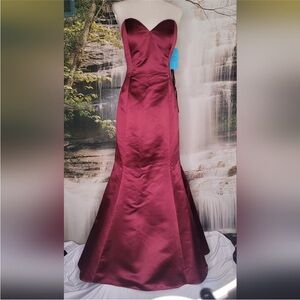 Bill Levkoff Womens 12 Formal gown style 1511 wine satin strapless mermaid dress